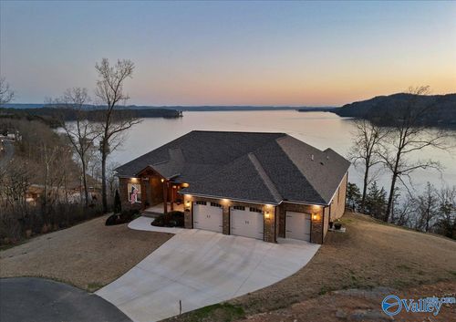 155 Ryan Dr, Guntersville, AL, 35976-7407 | Card Image