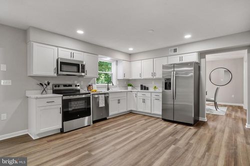 8709 Fendley Way, WALDORF, MD, 20603-6029 | Card Image