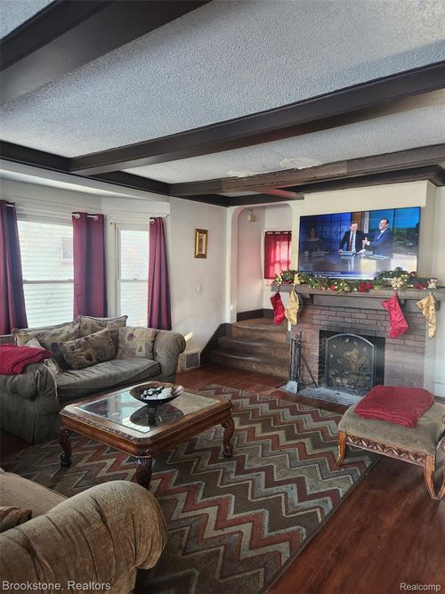 164 Farrand Park, Highland Park, MI, 48203-3352 | Card Image