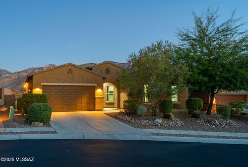 11780 N Silverwood Drive, Oro Valley, AZ, 85737 | Card Image