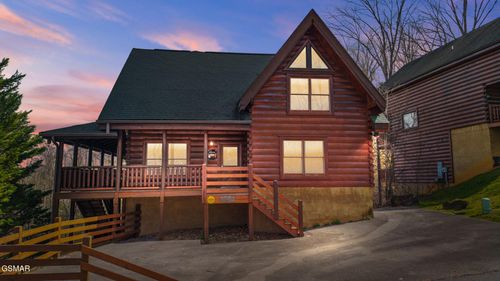 611 Stockton Dr, Sevierville, TN, 37876-2544 | Card Image