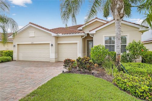 2255 Vermont Ln, NAPLES, FL, 34120-4565 | Card Image