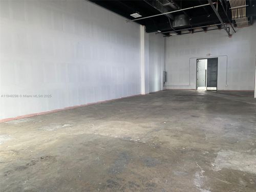 2-2300 W 8th Ave, Hialeah, FL, 33010-2019 | Card Image