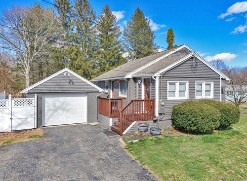 574 Church St, Yalesville, CT, 06492-2128 | Card Image