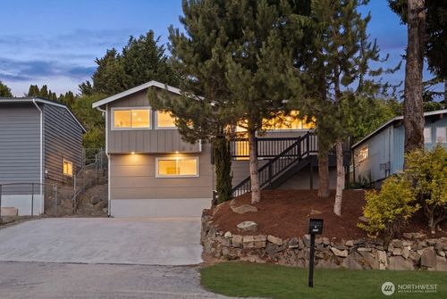 5926 23rd Avenue S, Seattle, WA, 98108 | Card Image