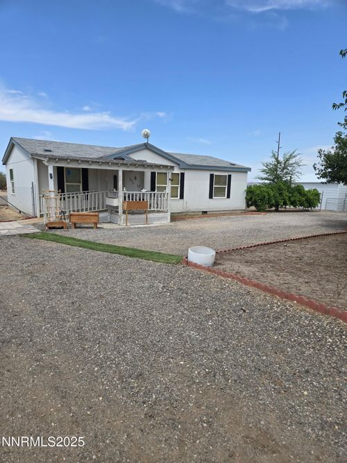 1050 Cooney Dr, Silver Springs, NV, 89429-6446 | Card Image
