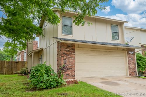 13001 E 28th Pl, Tulsa, OK, 74134-2423 | Card Image