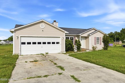 105 Starkys Creek Ct, Maysville, NC, 28555-9161 | Card Image
