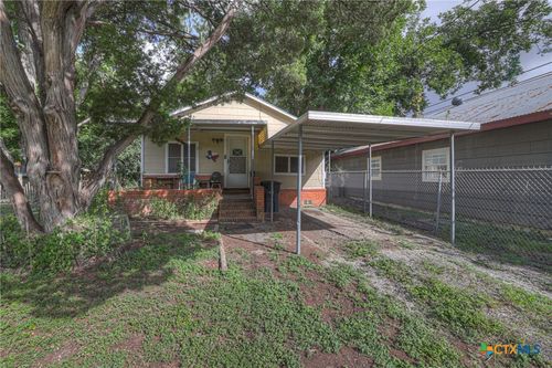 1244 W Bridge St, New Braunfels, TX, 78130-6306 | Card Image