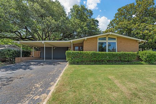 1302 E Elm St, Hillsboro, TX, 76645-2646 | Card Image
