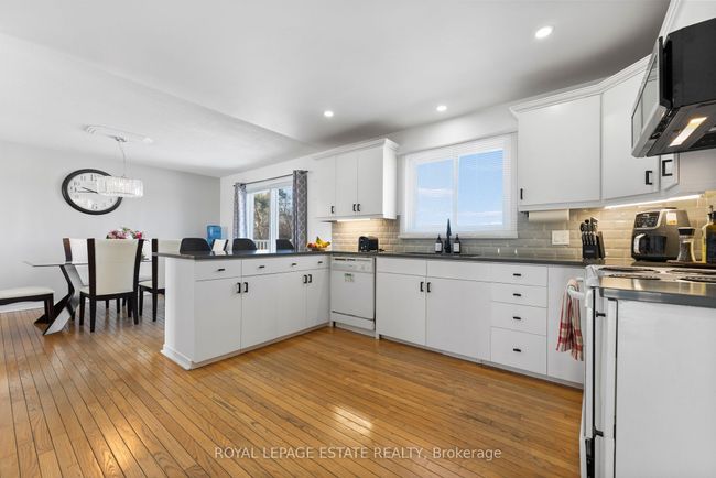 4318 County Rd 6, House other with 3 bedrooms, 2 bathrooms and 6 parking in Yarker ON | Image 17