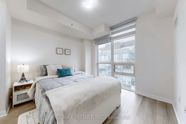 2210 - 5025 Four Springs Ave, Condo with 2 bedrooms, 1 bathrooms and null parking in Mississauga ON | Image 11
