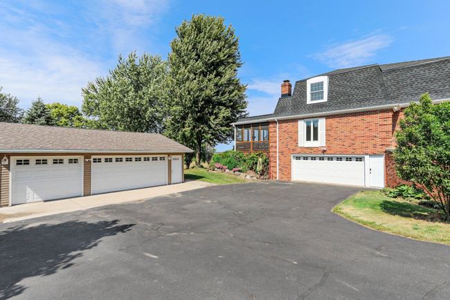 1813 Skyline Dr, House other with 4 bedrooms, 3 bathrooms and null parking in STOUGHTON WI | Image 10