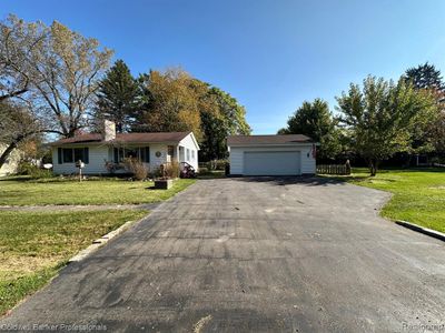 1399 Alberta Avenue, Home with 2 bedrooms, 1 bathrooms and null parking in Burton MI | Image 2