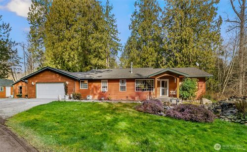 29327 46th Dr Nw, Stanwood, WA, 98292-6448 | Card Image