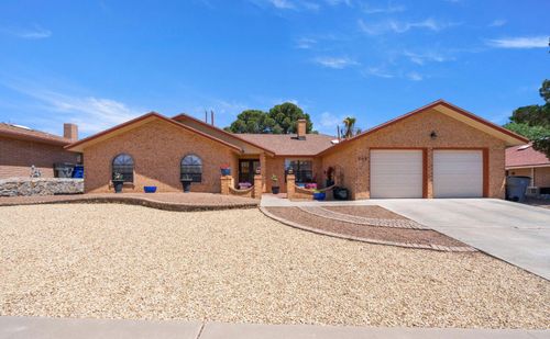 848 Brisa Del Mar Dr, El Paso, TX, 79912-1511 | Card Image