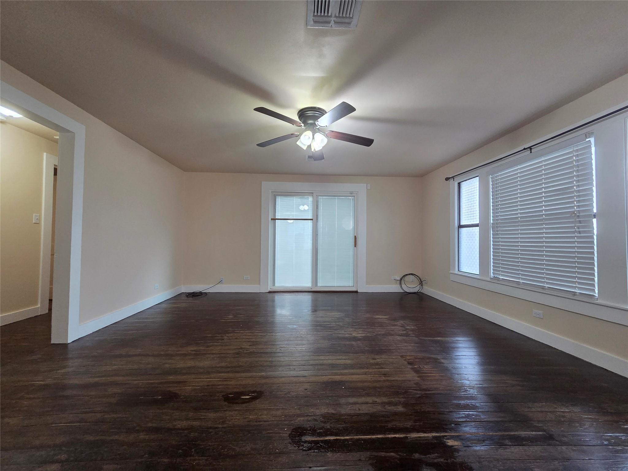 Residential Lease in La Grange 4
