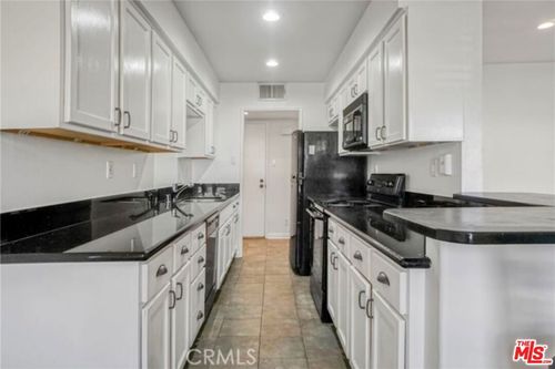 109-5003 Tilden Ave, Sherman Oaks, CA, 91423-1717 | Card Image
