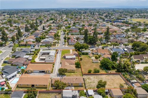 9743 La Docena Ln, Pico Rivera, CA, 90660-5633 | Card Image