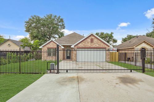 2604 Areba St, Houston, TX, 77091-3006 | Card Image