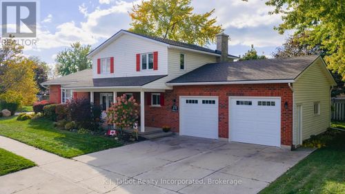 370 Eldon St S, Goderich, ON, N7A4K7 | Card Image