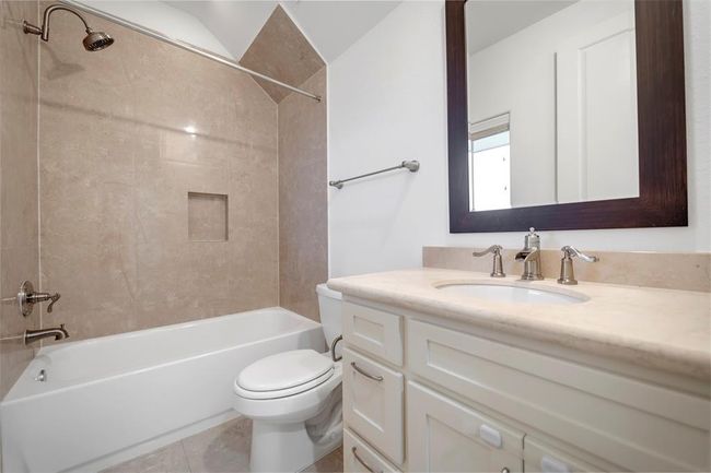 2202 Lakeshore Edge Dr, House other with 3 bedrooms, 5 bathrooms and 2 parking in Houston TX | Image 38