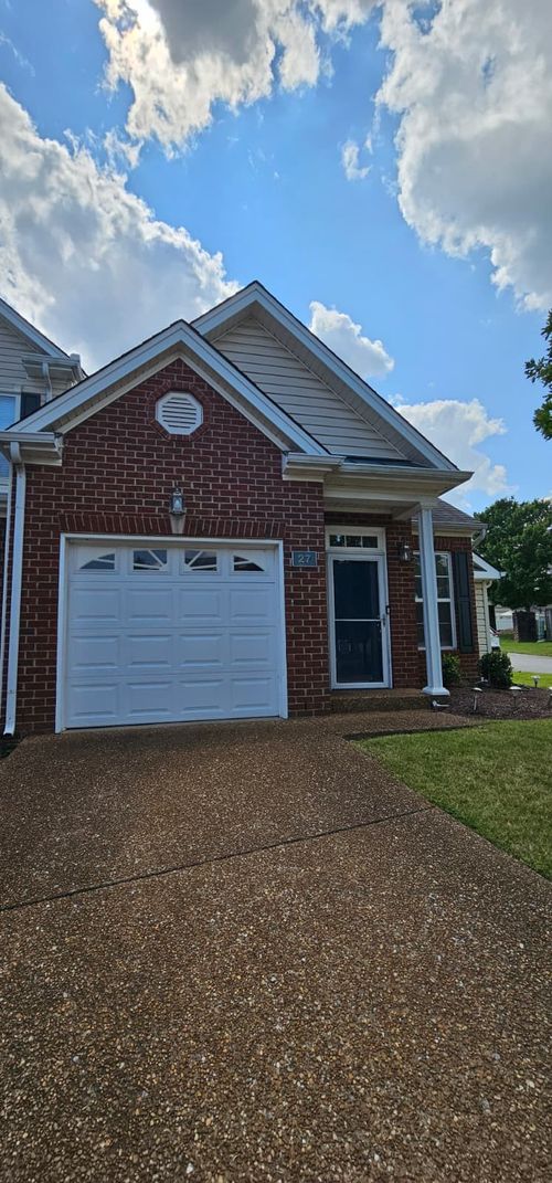 27 Fawn Creek Pass, Nashville, TN, 37214-4502 | Card Image