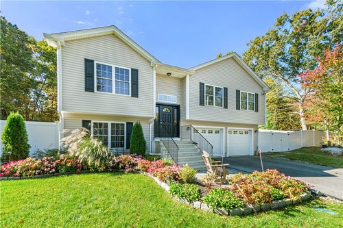 252 Douglas Pike, Smithfield, RI, 02917-2300 | Card Image