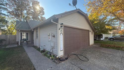 5 Glenshire Ln, Chico, CA, 95973-1072 | Card Image