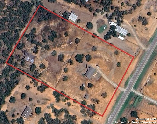 8990 Fm 2146, House other with 4 bedrooms, 2 bathrooms and null parking in Jourdanton TX | Image 33