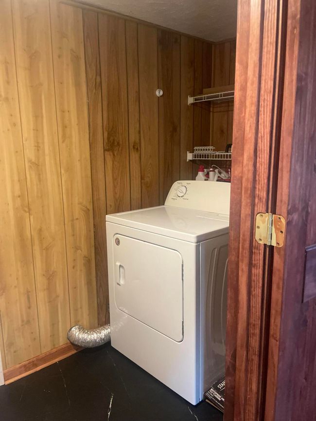 Laundry D | Image 15