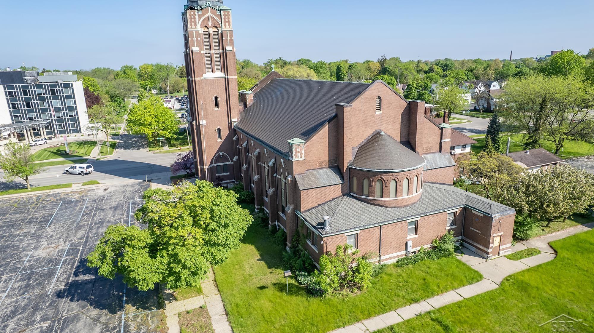 Commercial Sale in Saginaw