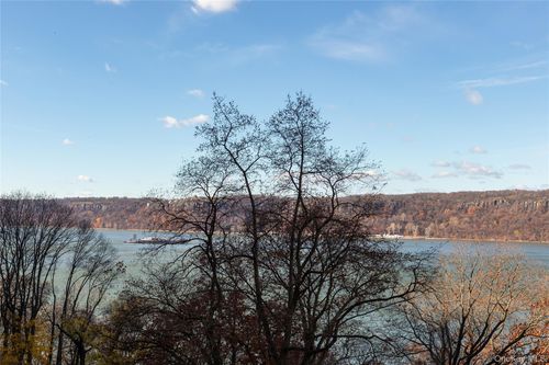 apt-4j-2621 Palisade Ave, Bronx, NY, 10463-6108 | Card Image