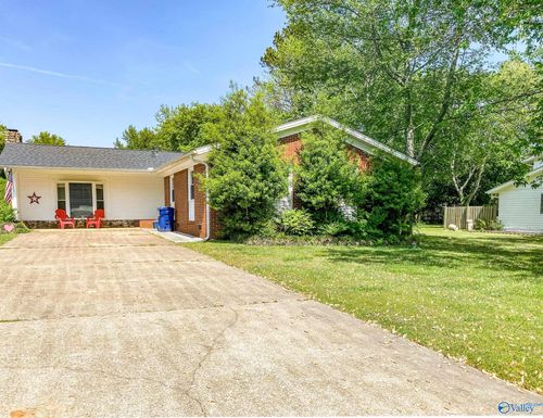 1004 Mahan Dr, Madison, AL, 35758-1304 | Card Image