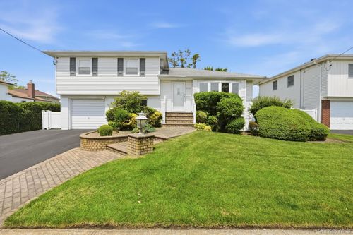 2367 Aron Drive E, Hempstead, NY, 11783 | Card Image