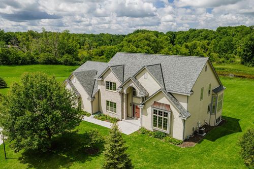 3976 Woodridge Court, Richfield, WI, 53017 | Card Image