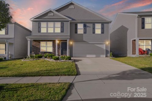 2130 Eastway Dr, Dallas, NC, 28034-9635 | Card Image