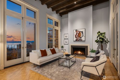 apt-801-1519 3rd Ave, Seattle, WA, 98101-1623 | Card Image