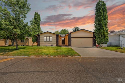 246 Avenida Del Rio Dr, Twin Falls, ID, 83301-9276 | Card Image