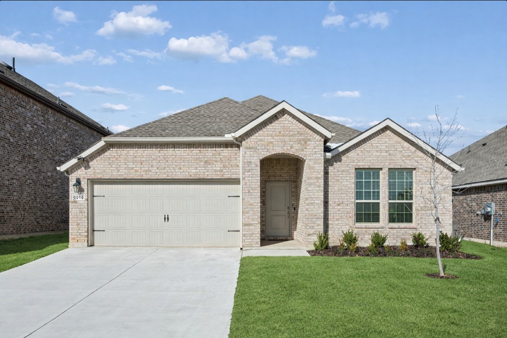 Residential Lease in Aubrey 4