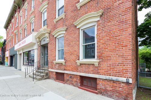 4-324 Warren St, Hudson, NY, 12534-2441 | Card Image