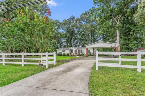 8565 Harlow Rd, Archdale, NC, 27263-8926 | Card Image