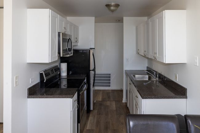 APT-3L - 1833 Four Lakes Ave, Condo with 2 bedrooms, 1 bathrooms and 1 parking in Lisle IL | Image 17