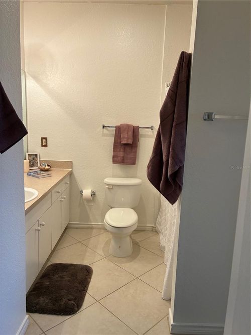 apt-302-4312 Bayside Village Dr, TAMPA, FL, 33615-5553 | Card Image