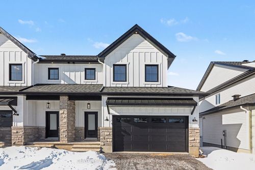 77 Villeneuve St, Moose Creek, ON, K0C1W0 | Card Image