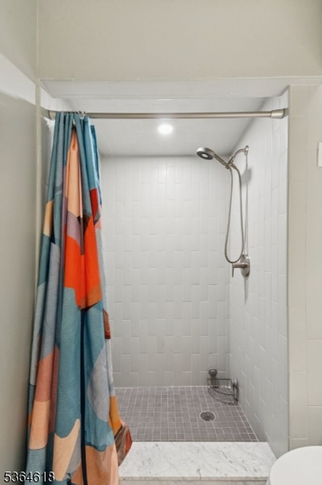 APT-518 - 1 Claridge Dr, House other with 2 bedrooms, 2 bathrooms and null parking in Verona NJ | Image 14