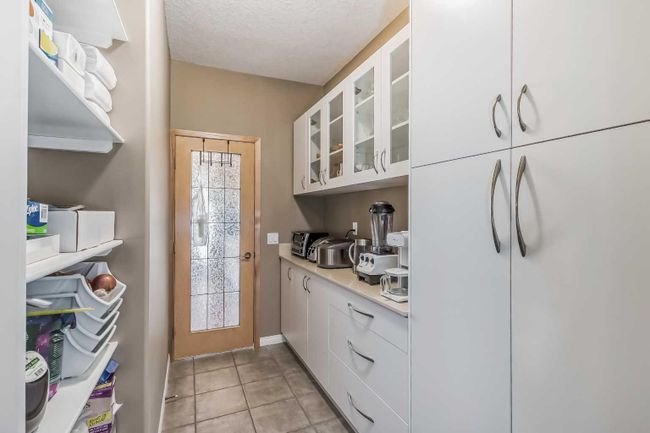 110 Kincora Heights Nw, Home with 5 bedrooms, 3 bathrooms and 5 parking in Calgary AB | Image 12