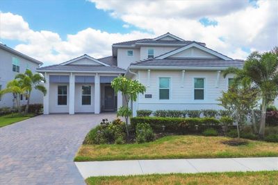 8175 Redonda Loop, House other with 4 bedrooms, 4 bathrooms and null parking in Lakewood Ranch FL | Image 2