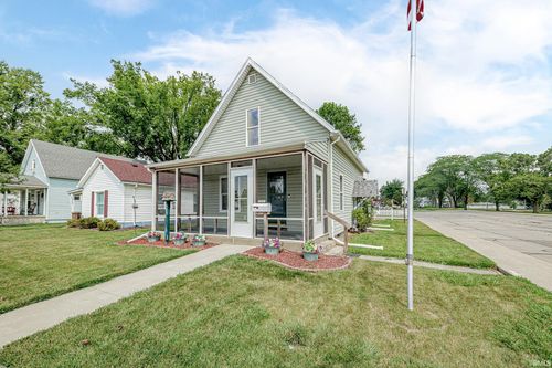 217 Collinwood Ave, Columbia City, IN, 46725-1705 | Card Image