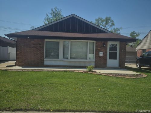 18570 Matthews St, Riverview, MI, 48193-4511 | Card Image